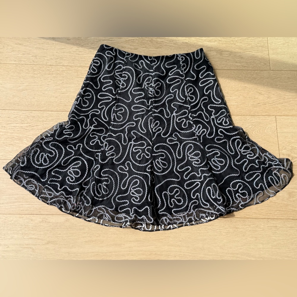 BNWOT 100% Silk Embroidered Skirt Size 12